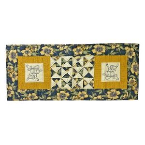 Pieced Embroidered Quilted Table Runner 16"x37"‎ Gardening Theme Wall Hanging